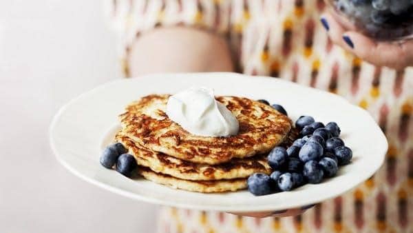 keto-pancakes-blueberries