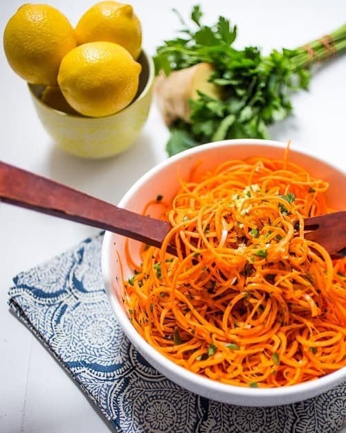 Spiralized-Carrot-Salad-with-Lemon-Ginger-Dressing