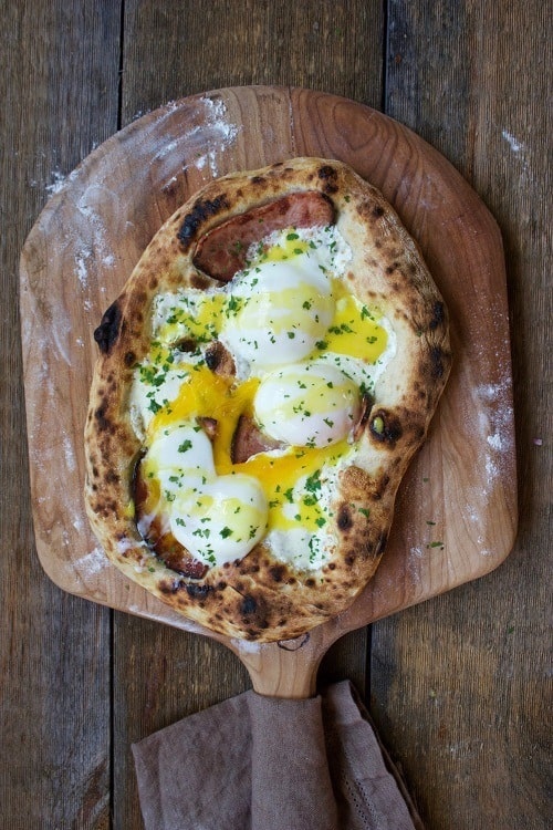 sous-vide-egg-benedict-pizza