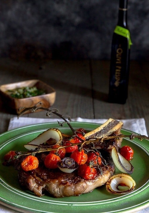 sous-vide-steak-recipe-with-pickled-green-tomato-salsa-verde